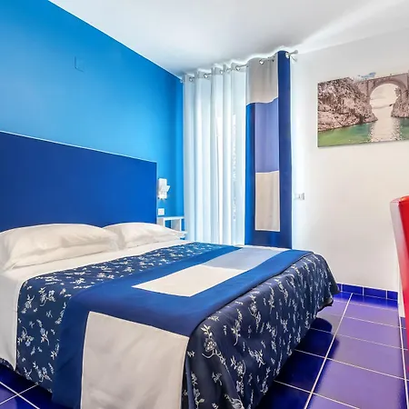 메트로폴 호텔 4*