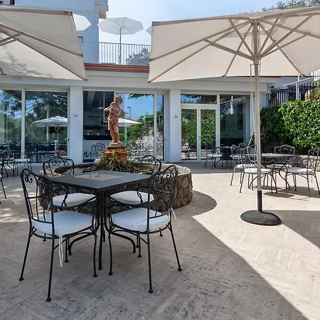 Metropole מלון סורנטו