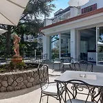 Metropole Hotel 4*