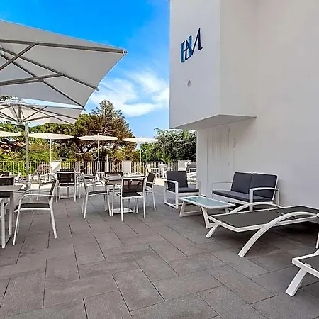 Metropole 4*