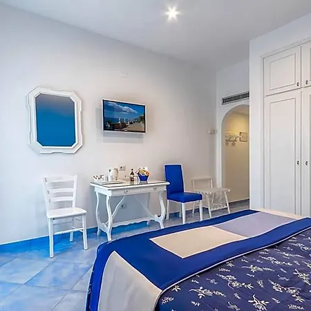 Metropole 4*