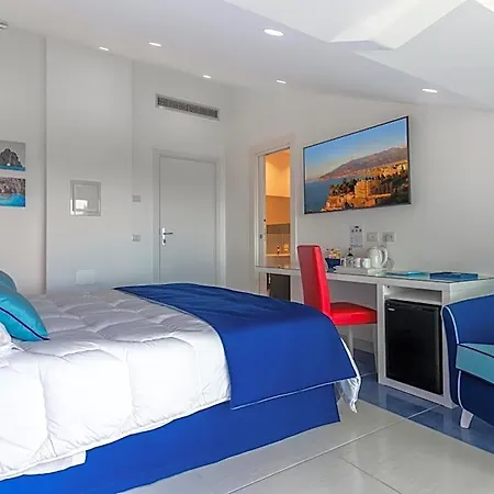 Metropole 4*