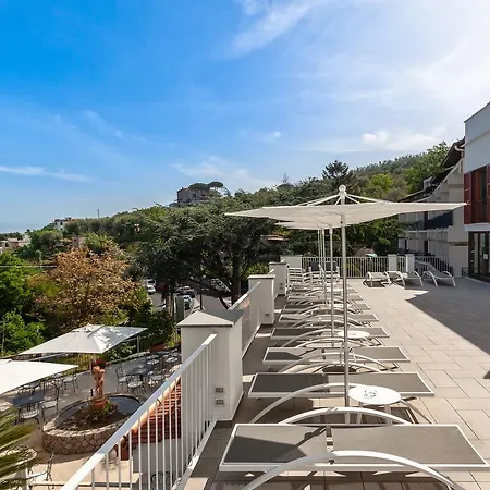 Metropole 3* Сорренто