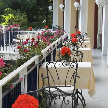 Metropole 4* Península Sorrentina