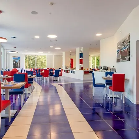 Metropole 4*