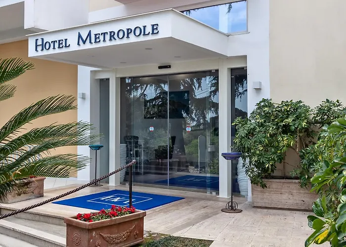 Ξενοδοχείο Metropole 4*